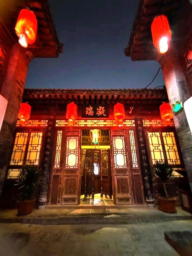 燈影下的古韻:夜訪西安高家大院與華陰老腔 燈影下的古韻:夜訪西安高家大院與華陰老腔