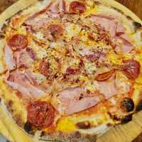 🍕 Café Little Italy: The All-in-One Local Italian Spot