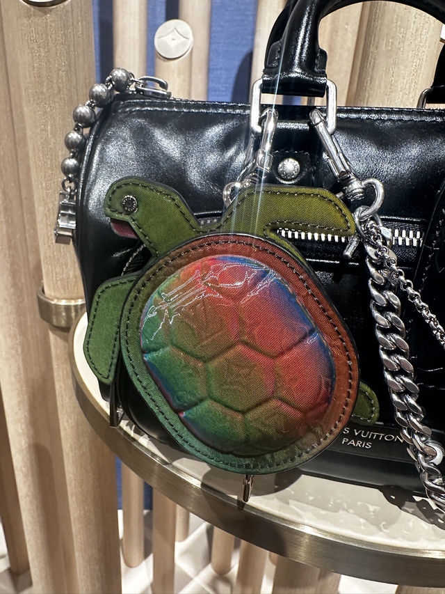 LV 非凡之旅 - 奢華與歷史嘅震撼！