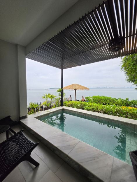 Rocco Villa Koh Larn.