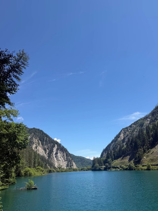My Best Travel Shot in Jiuzhaigou – A Moment Worth Capturing