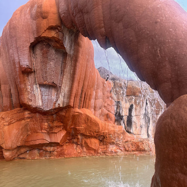 Other worldly hot springs, looks like Mars 🪐