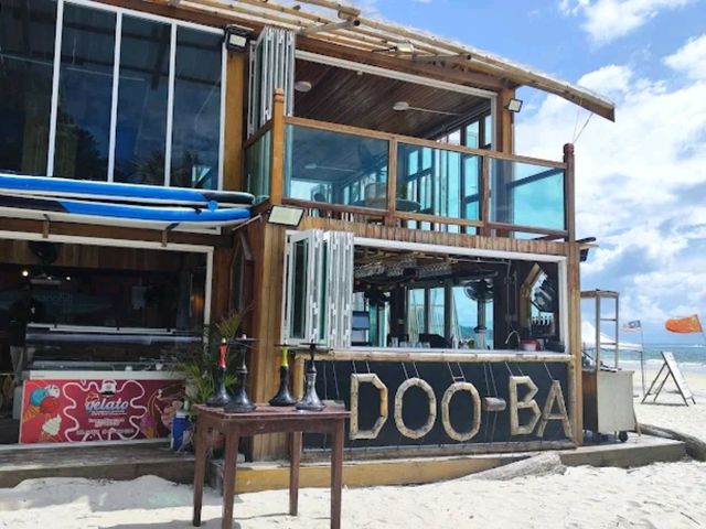 “Cenang Hill Beachfront: Cozy Beachside Glamping with Laid‑Back Charm”