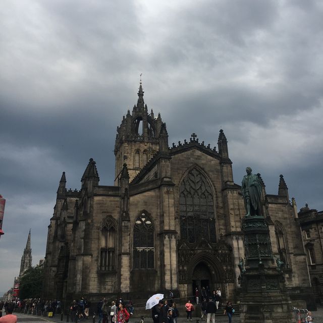 🏴󠁧󠁢󠁳󠁣󠁴󠁿Beautiful Edinburgh : Best Summer Destination🏰
