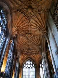 Discover Peterborough Cathedral: History & Beauty