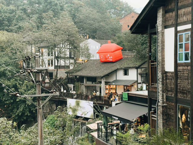 Explore the Hidden Gem of Xiahaoli, Chongqing: A Perfect Blend of Culture and Scenery