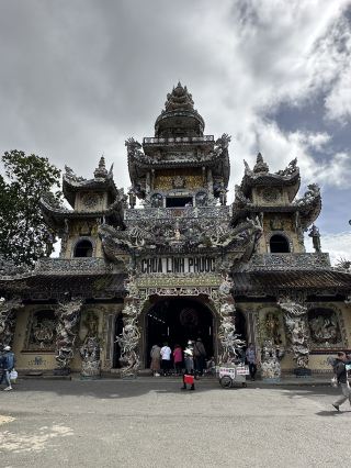 Linh Phuoc Pagoda (or Temple of Broken Pottery)