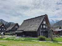 Shirakawa-gō: Thatched Roofs, Mountain Breezes, and Sweet Churros
