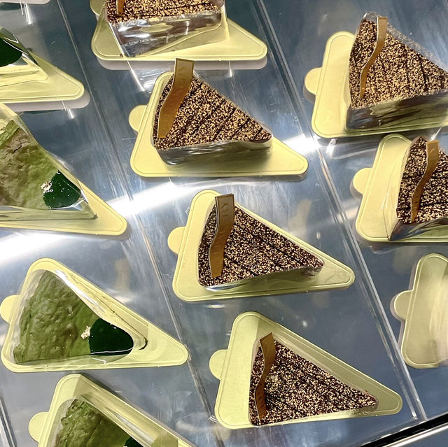 London🇬🇧404 Bakery – Where Cakes Meet Perfection
