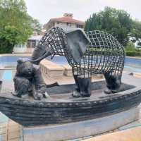 Qingdao, Nice statues