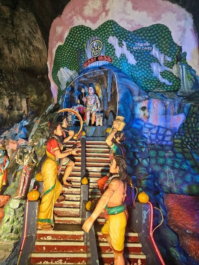 ⛰️ Batu Caves – A Spiritual and Cultural Landmark