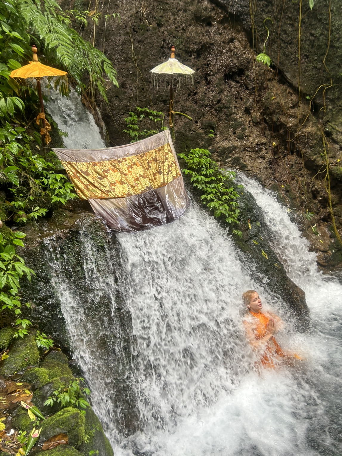 バリ島すきすき バリ島へ到着しウブドへ 大好きBALI と ウブドケチャダンス