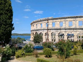 普拉：羅馬遺跡與亞得里亞海風情 