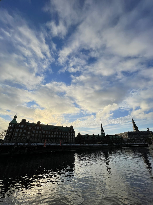 🌟 Copenhagen: Canals, Culture & Cozy Cafés
