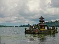 Pura Ulun Danu Bratan: храм, плывущий по облакам