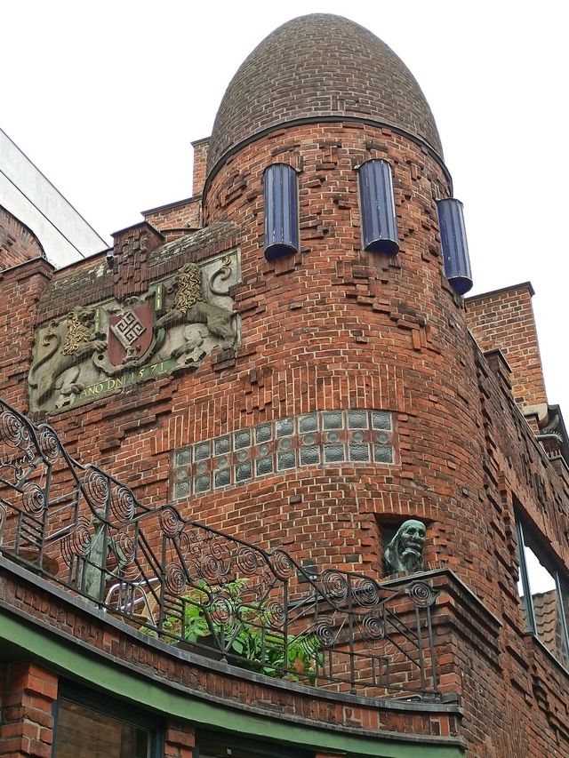 Bremen: Town Musicians, Roland, and Rathaus Wonders Bremen: Town Musicians, Roland, and Rathaus Wonders