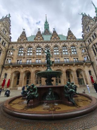 Hamburg City Hall Atrium: Higia Bronze Fountain