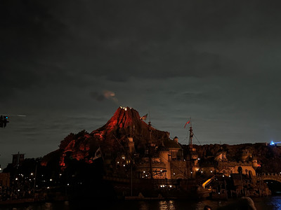 Tokyo DisneySea Review: An Immersive Adventure Not to Miss | Trip