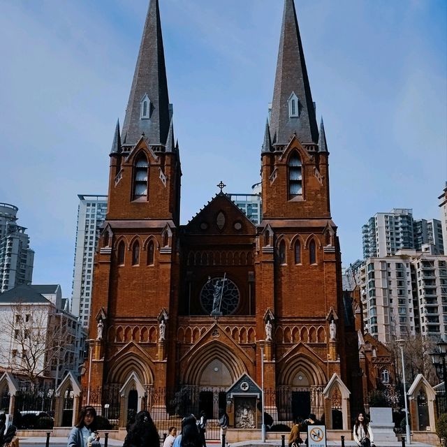 Explore the Faiths and Views of Xujiahui