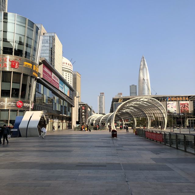 A mall for night and day in Shenzhen 