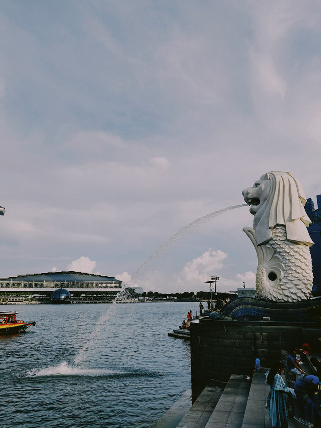 新加坡最小的公園——要被「玩壞」了的魚尾獅