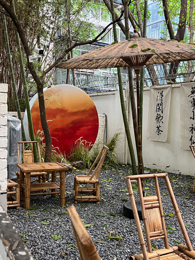 Chengdu! Without a local guide! It's truly impossible to find the ancient-style courtyard.