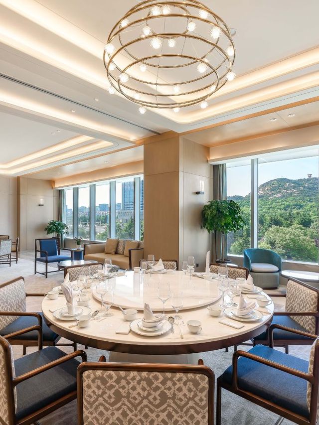 🌟 Qingdao's Top Hotel Havens: Views, Brews & Unique Stays! 🏨✨