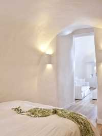 🌟 Santorini's Gem: Luxe Hotel Spotlight 🌊