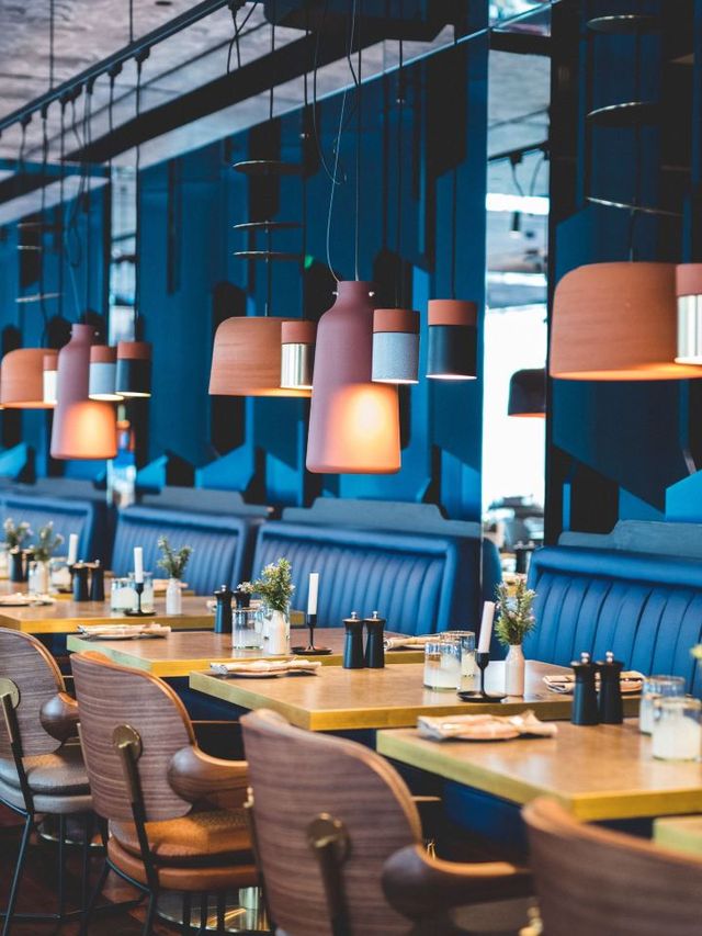 🌟✨ Perth's Chic Sleepover: QT Perth Awaits! ✨🌟