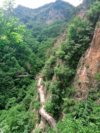 Driving from Shenyang to Huanren Tiger Valley Gorge