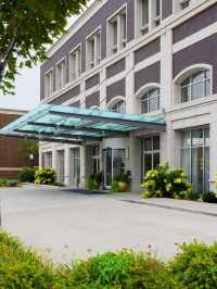 🌟 Davenport Delights: Chic Stays at Hotel Blackhawk 🌟