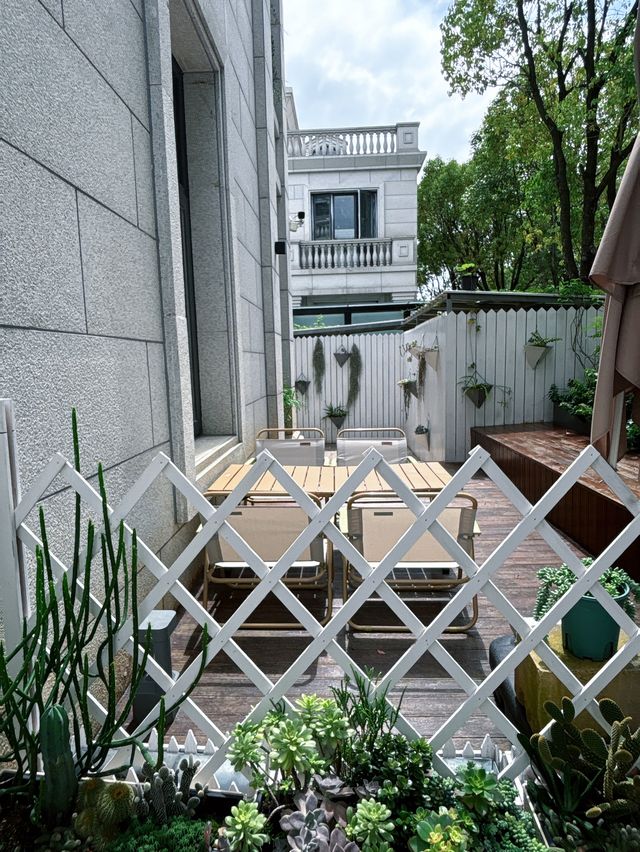 位於滇池邊的花園度假酒店,入住後就不想離開了。