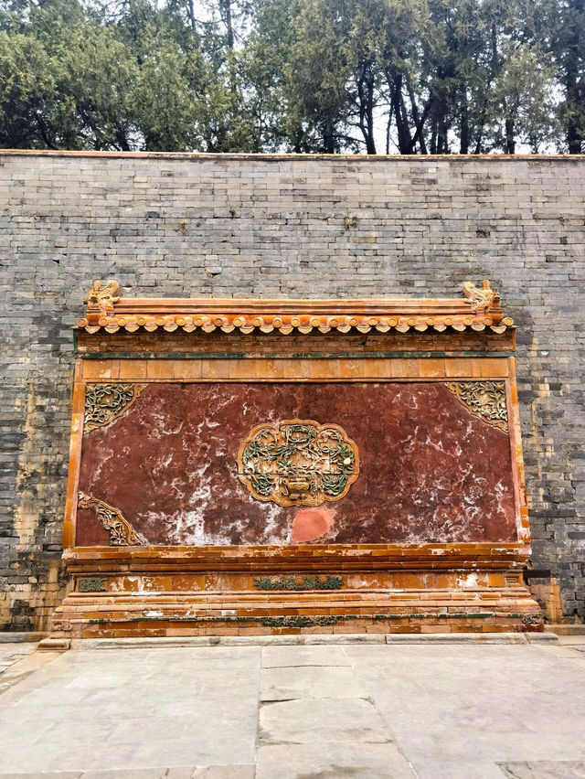 《河北清東陵旅遊指南》。