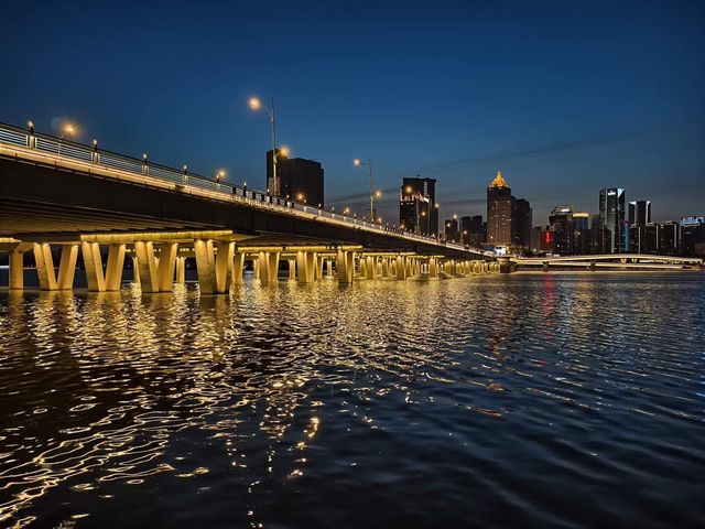 渾河夜景