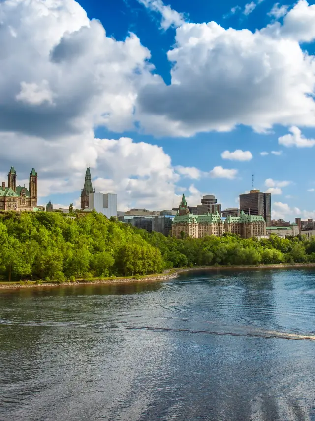 2-Day Itinerary for Canada and Other Countries During Short Holidays