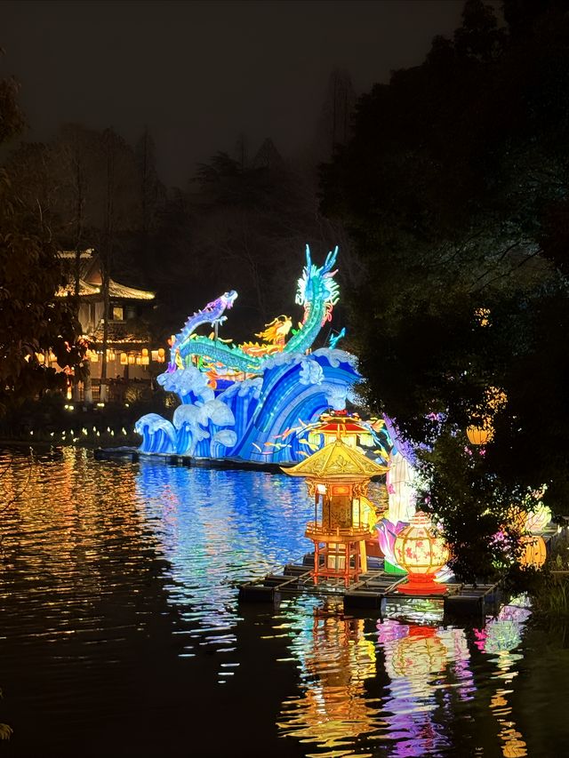 秦淮河畔燈火輝煌
