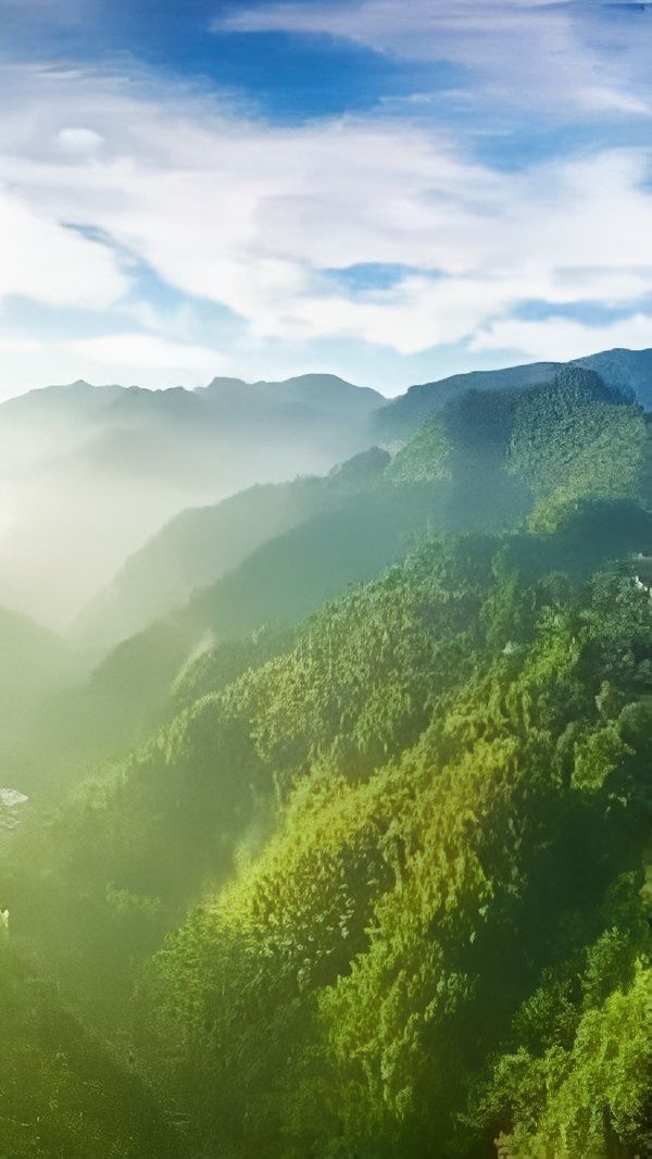 盤山公路，是青春的賽道，是夢想的起點。