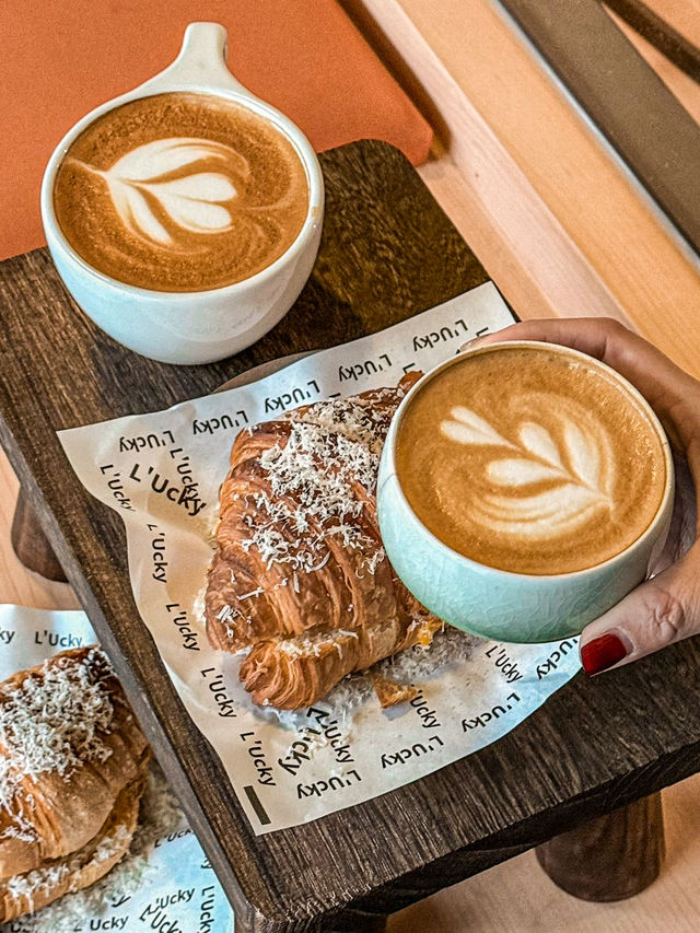 在上海！超出片的寵物友善咖啡店☕