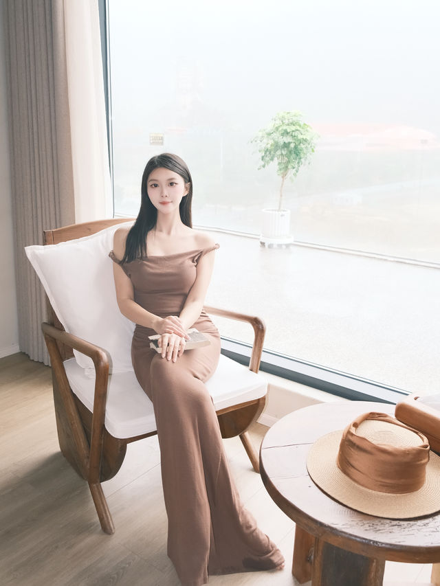 陽朔千古情景區旁,藏著一家侘寂風隱世酒店。 陽朔千古情景區旁,藏著一家侘寂風隱世酒店。