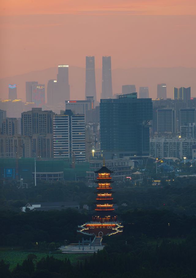 為咗呢18張相，特登飛咗去南昌，值得嗎？