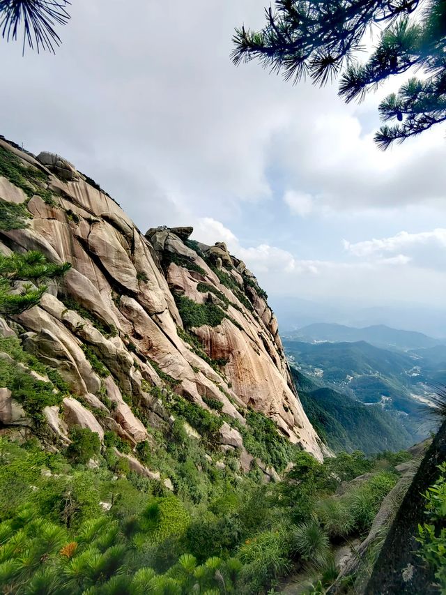 打工仔週末充電！23℃天柱山輕鬆行山，天然冷氣靠山風！
