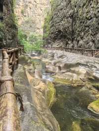 八泉峽｜落日為印，蓋在山水的落款處