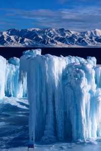 我會反覆愛上賽里木湖的冬天！