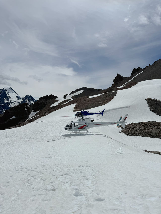 헬리콥터로 즐기는 와나카 절경 — 와나카 헬리 하이킹 가이드
