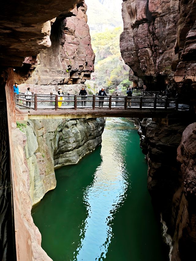 “華夏第一奇峽”實至名歸！雲臺山紅石峽絕美震撼