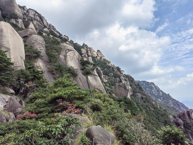 江西靈山 | 比黃山寧靜比武當神秘!本地人私藏的徒步天堂 江西靈山 | 比黃山寧靜比武當神秘!本地人私藏的徒步天堂