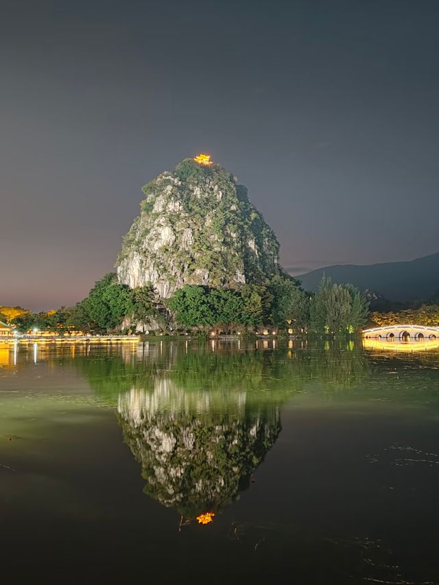 七星岩夜景打卡指南 七星岩夜景打卡指南