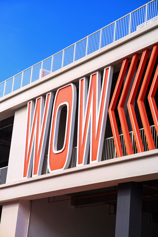 在未完成的建築裡,拍一部未來感大片 在未完成的建築裡,拍一部未來感大片