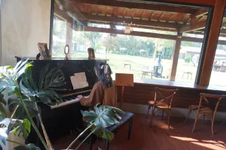 Загляните в это горное кафе в Аньцзи! Кафе, где можно заняться поиском следов ручьев!