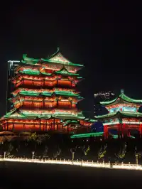 十三天，八個城市